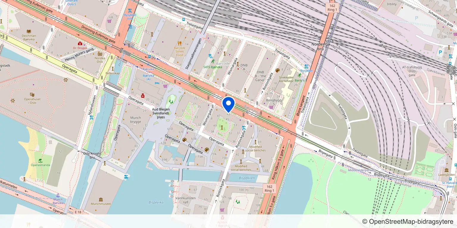Kart over Bjørvika med Dronning Eufemias gate 43 markert, med Barcode-rekka rundt og Operahuset i vest